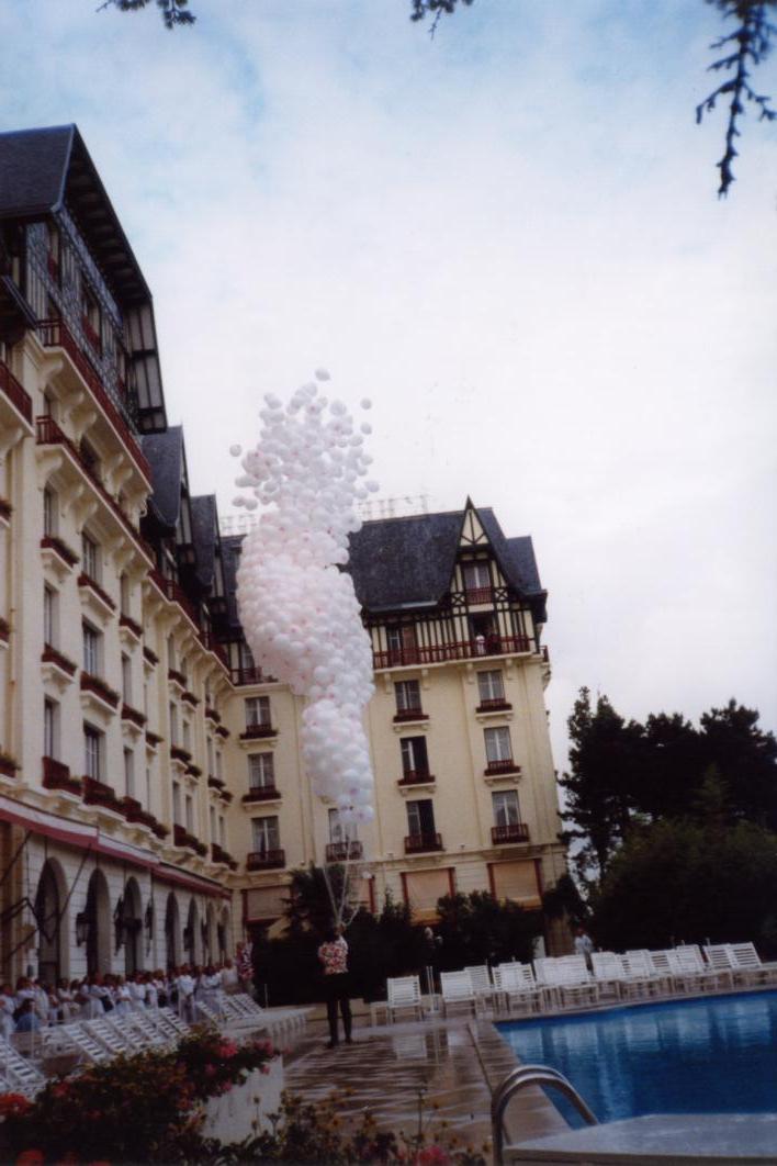 lâcher de ballons au Palace Hermitage