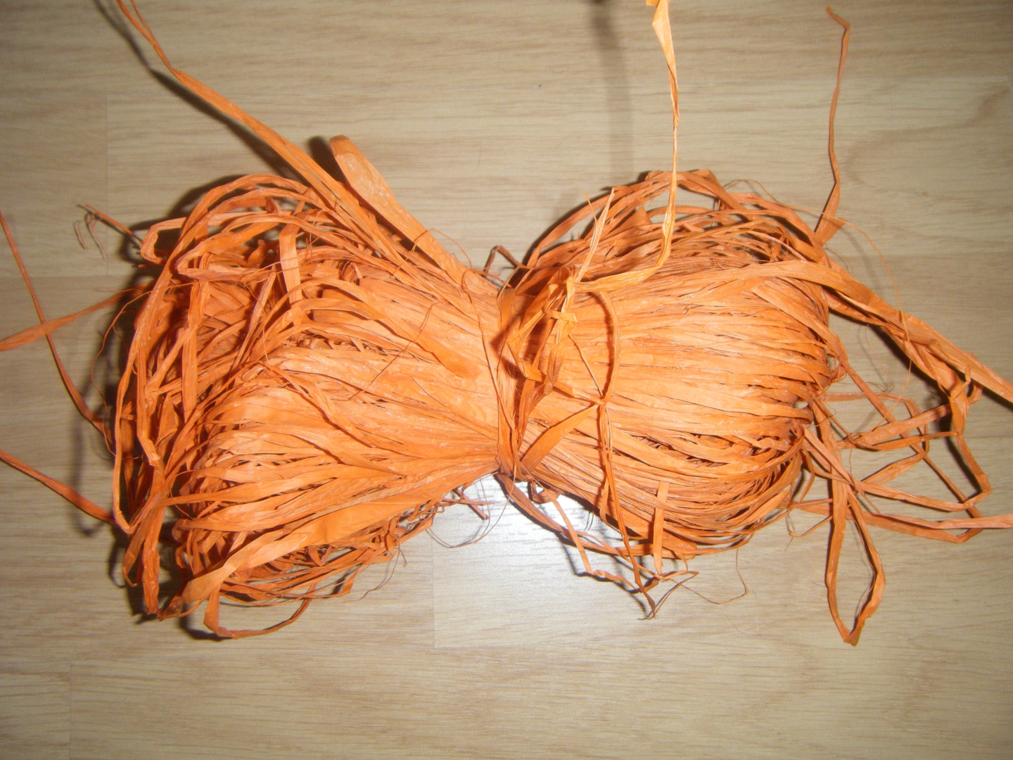 autres loisirs creatifs grosse botte de rafia orange 88147 2011 10100002 1ff2c big